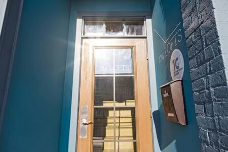 Hip Urban Loft-Small Town Charm-124 Lofts #2 West Dundee المظهر الخارجي الصورة