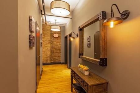 Hip Urban Loft-Small Town Charm-124 Lofts #2 West Dundee المظهر الخارجي الصورة