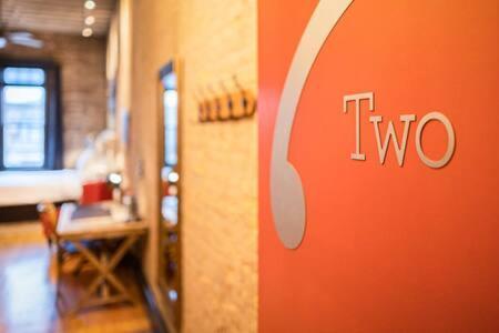 Hip Urban Loft-Small Town Charm-124 Lofts #2 West Dundee المظهر الخارجي الصورة